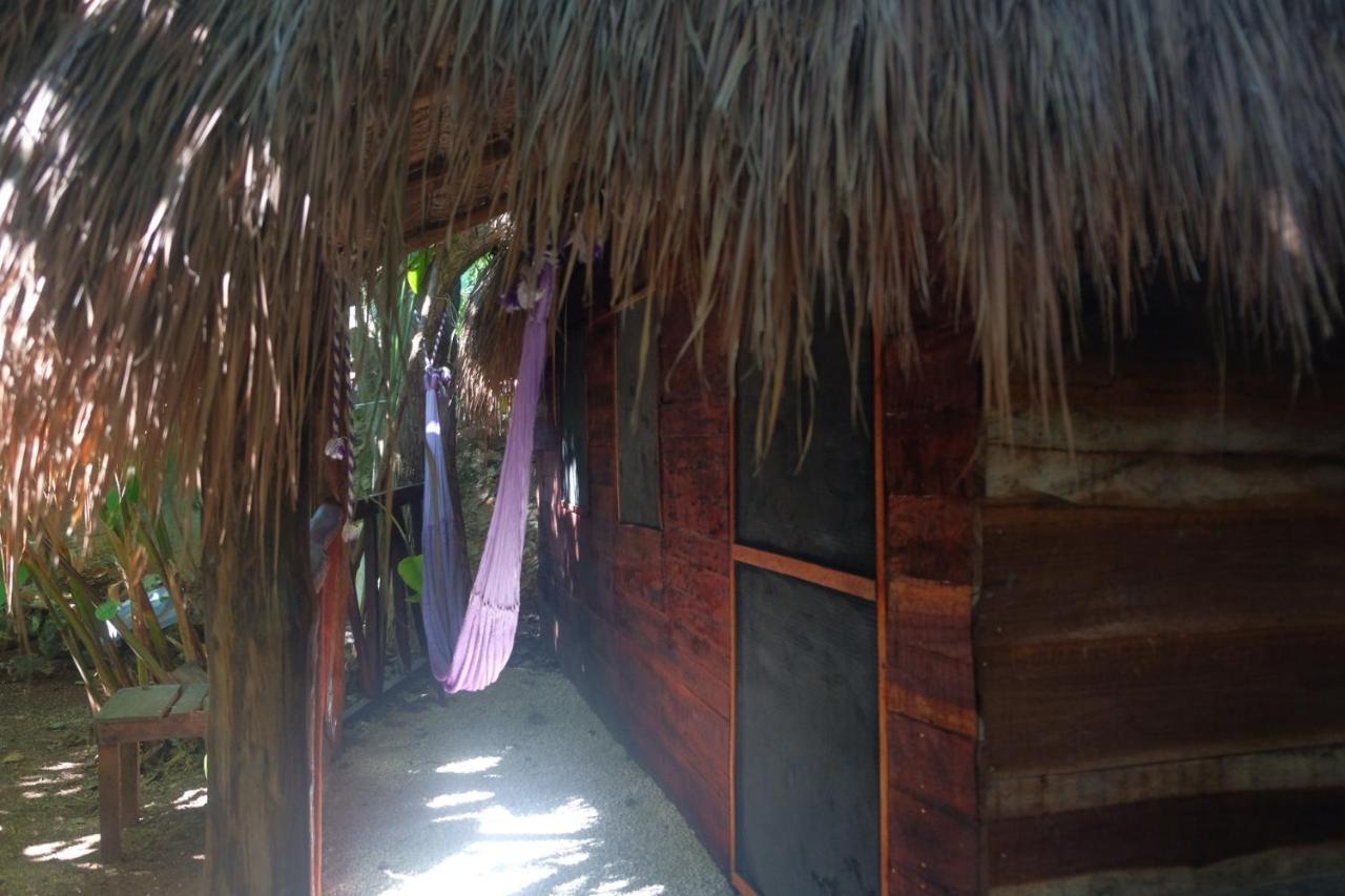 Near Lake Hostal Bacalar Exterior photo