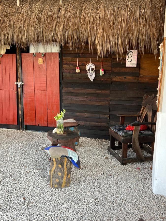 Near Lake Hostal Bacalar Exterior photo